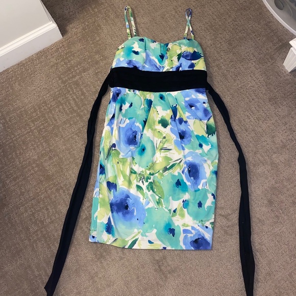 Floral dress - Picture 2 of 4